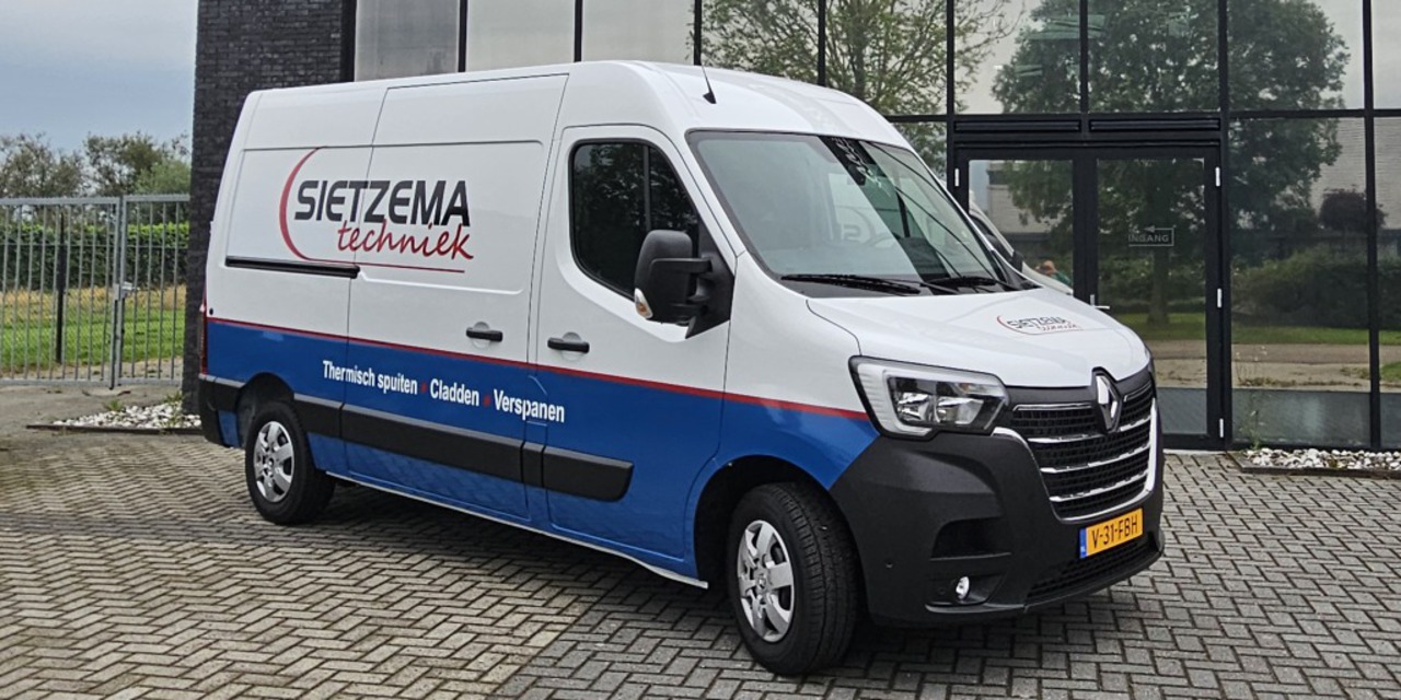 Sietzema Techniek neemt nieuwe bedrijfsbus in gebruik